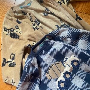 2x New Fleece Footed Sleepers Size 5T
